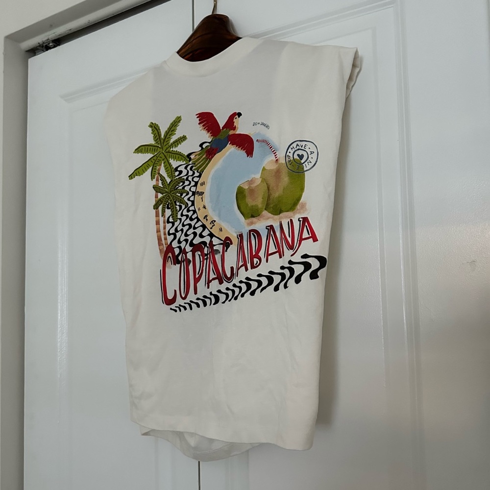 FARM Rio White Graphic Sleeveless Muscle Tee with Tropical Print - Picture 3 of 10